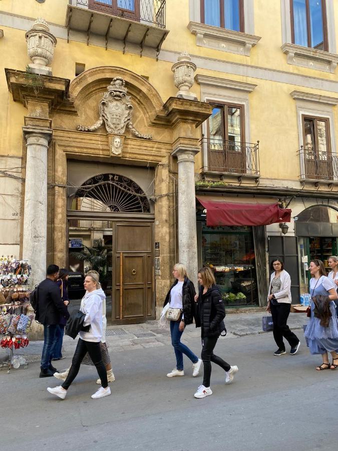 Pia's In Pieno Centro Storico Palermo
